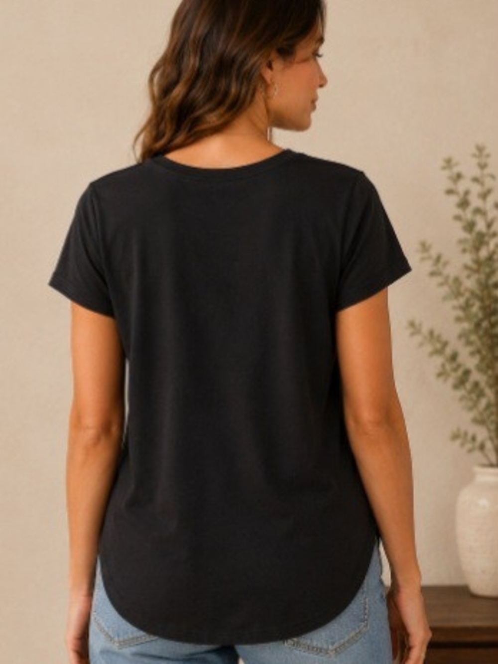 Women's Black Daisy Graphic Tee - Casual Short Sleeve Top - Picture 2 of 3